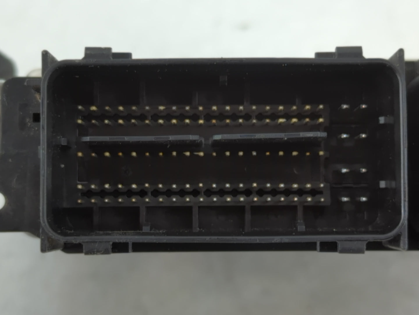 2015 Ford Fusion PCM Engine Control Computer ECU ECM PCU OEM P/N:FJ5A-12B684-AA FS7A-12A650-AVC Fits OEM Used Auto Parts - O