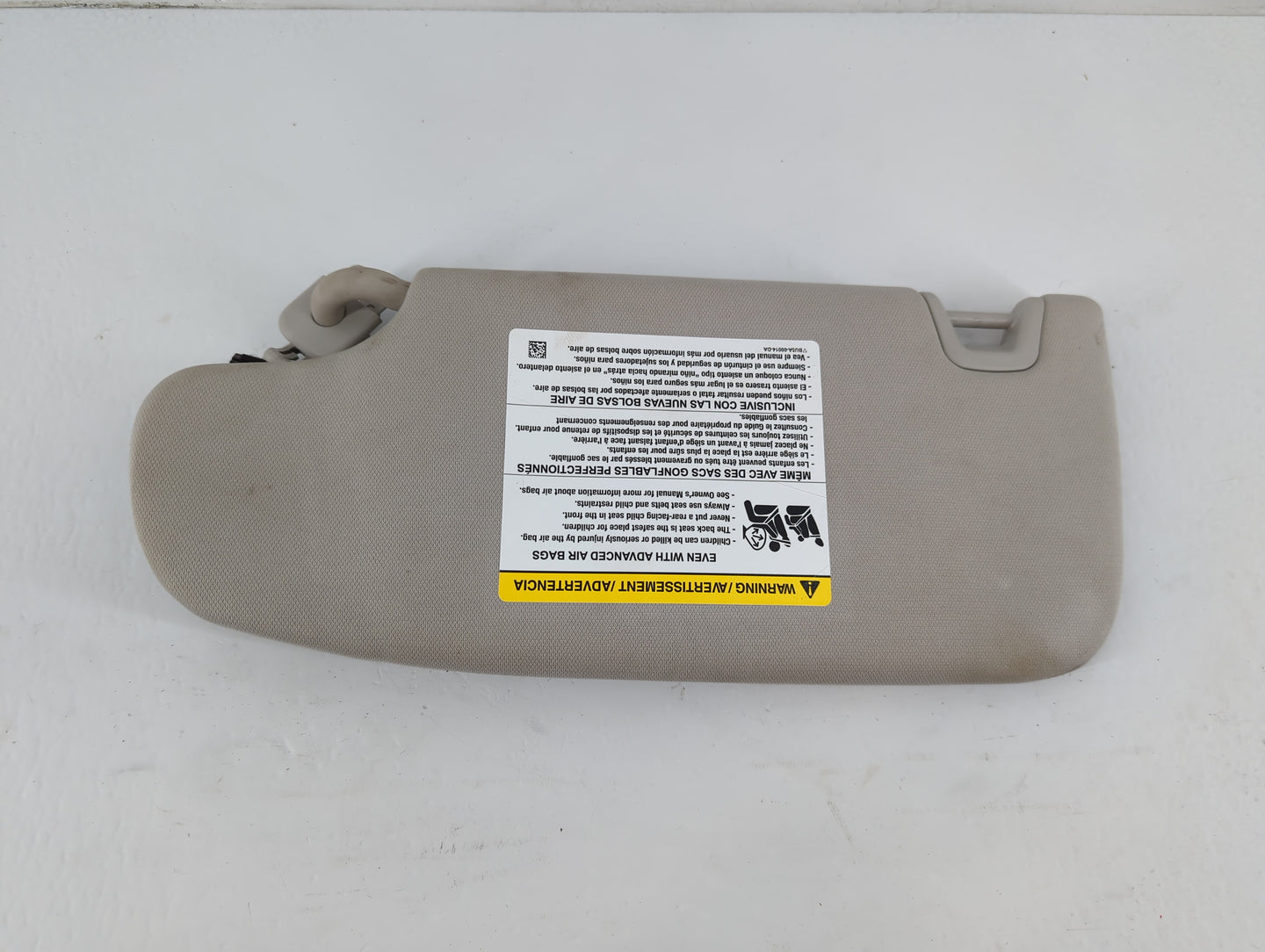2015-2016 Ford Fusion Sun Visor Shade Replacement Passenger Right Mirror Fits Fits 2015 2016 OEM Used Auto Parts - Oemusedau