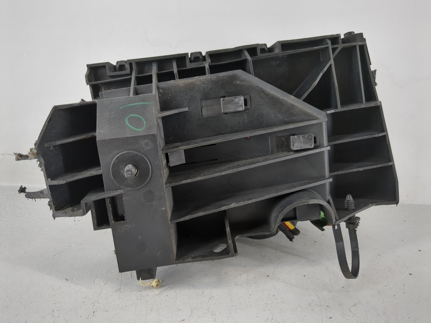 2015-2016 Ford Fusion Fusebox Fuse Box Panel Relay Module P/N:FG9T14A067AC Fits Fits 2015 2016 OEM Used Auto Parts - Oemused