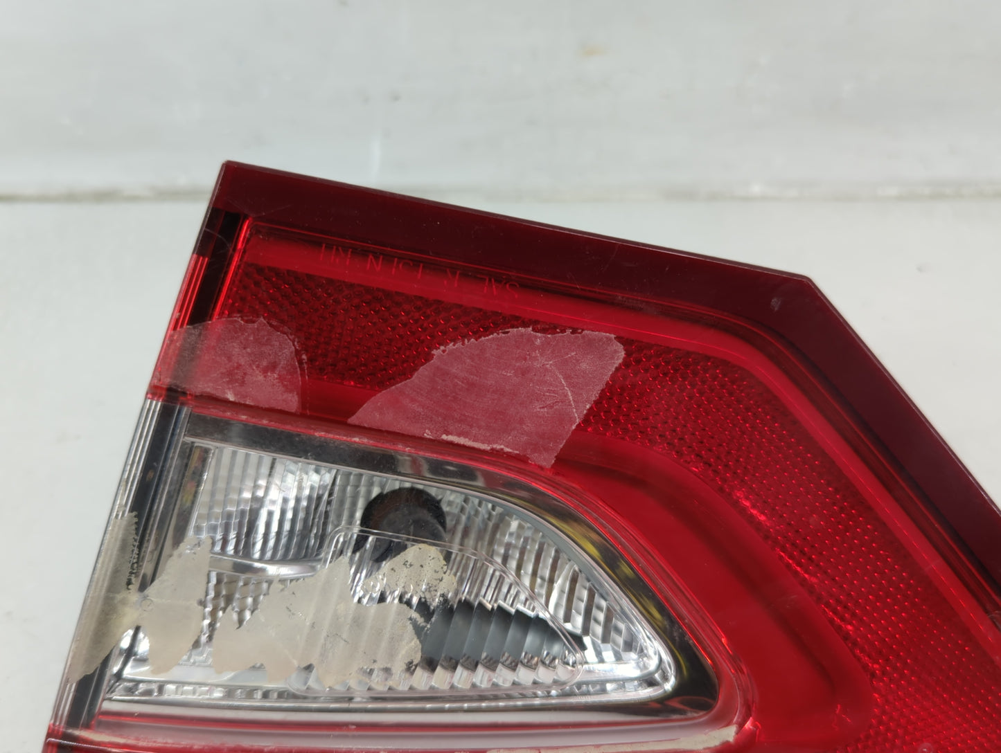 2013-2016 Ford Fusion Tail Light Assembly Passenger Right OEM P/N:DS73-13A602-BE Fits Fits 2013 2014 2015 2016 OEM Used Auto