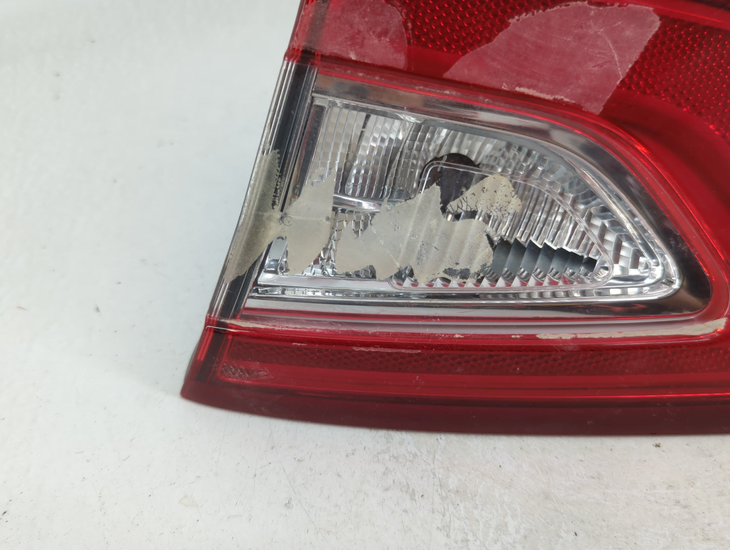 2013-2016 Ford Fusion Tail Light Assembly Passenger Right OEM P/N:DS73-13A602-BE Fits Fits 2013 2014 2015 2016 OEM Used Auto