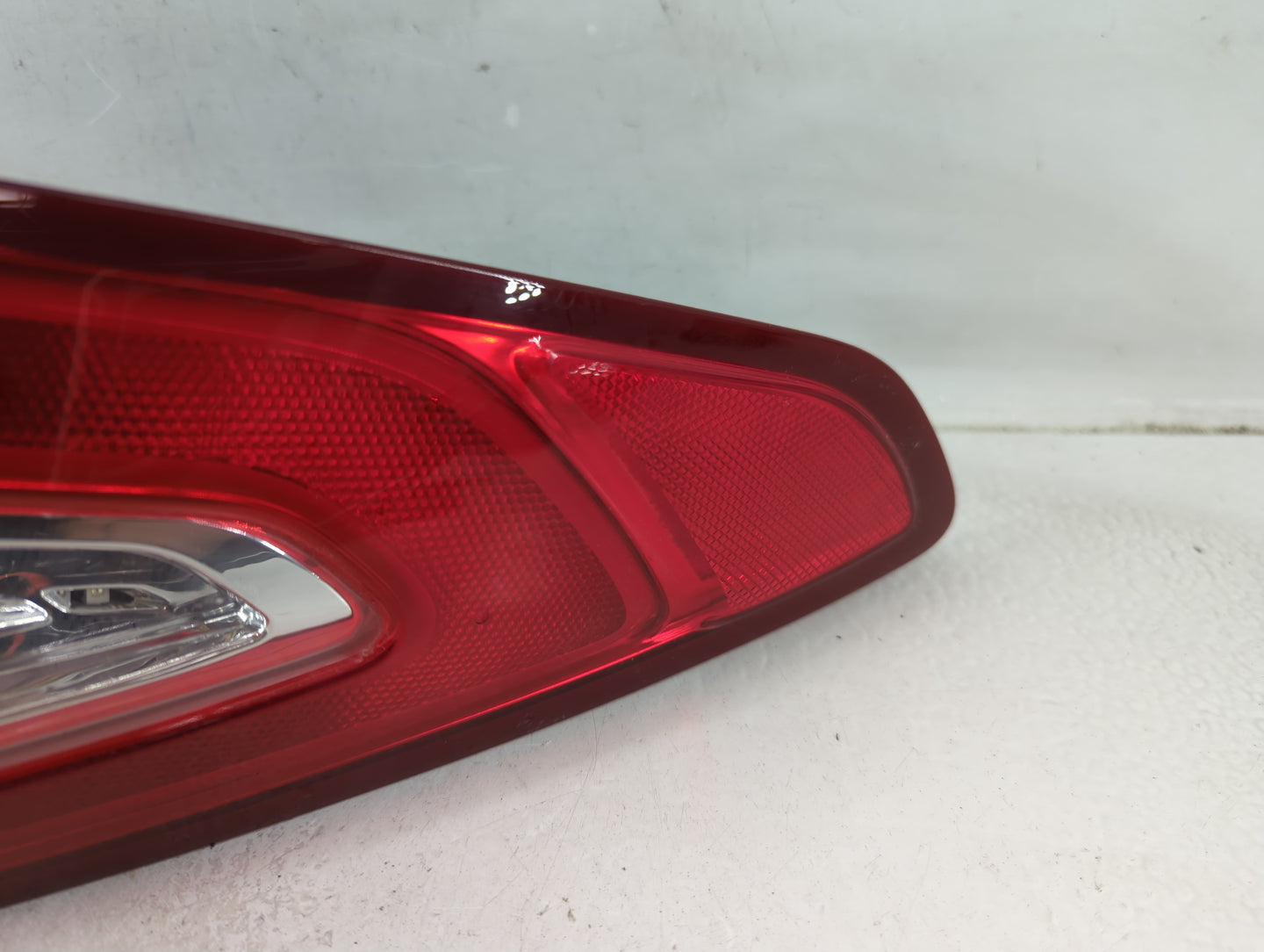 2015 Ford Fusion Tail Light Assembly Driver Left OEM P/N:DS73-13405-BL Fits OEM Used Auto Parts - Oemusedautoparts1.com