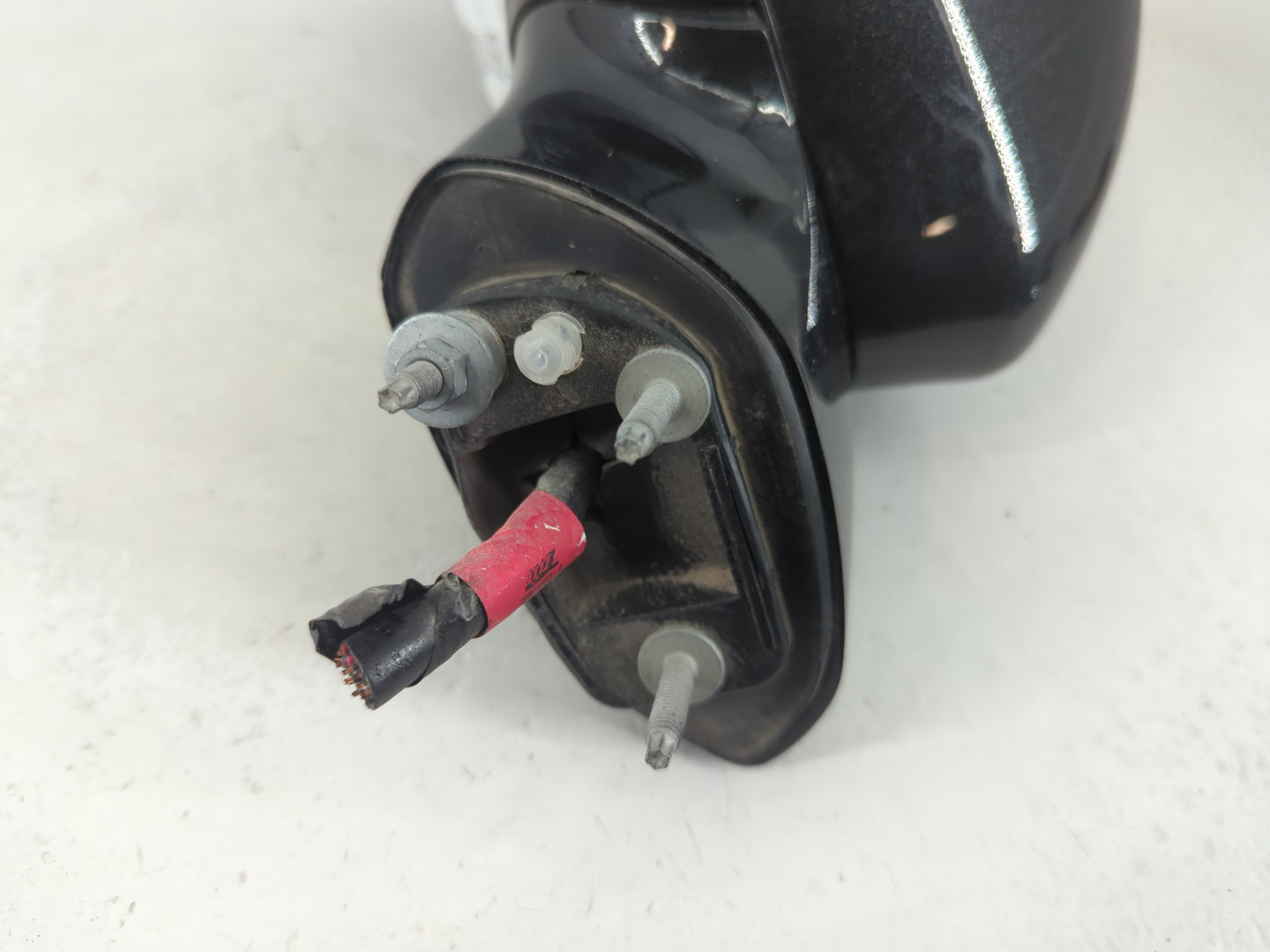 2015-2017 Ford Fusion Driver Side View Mirror - Left Door Mirror OEM Used - Oemusedautoparts1.com