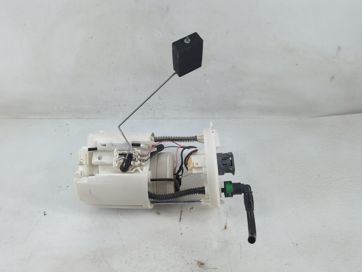 2013-2020 Ford Fusion Electrical Gas Fuel Pump Assembly - Oemusedautoparts1.com