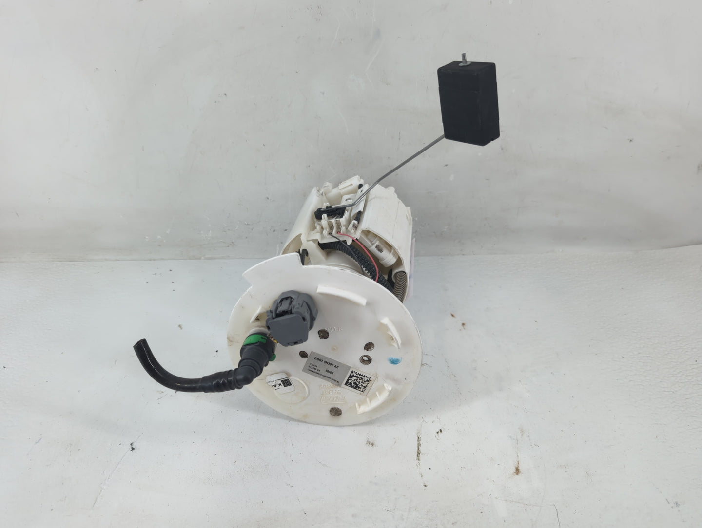 2013-2020 Ford Fusion Electrical Gas Fuel Pump Assembly - Oemusedautoparts1.com