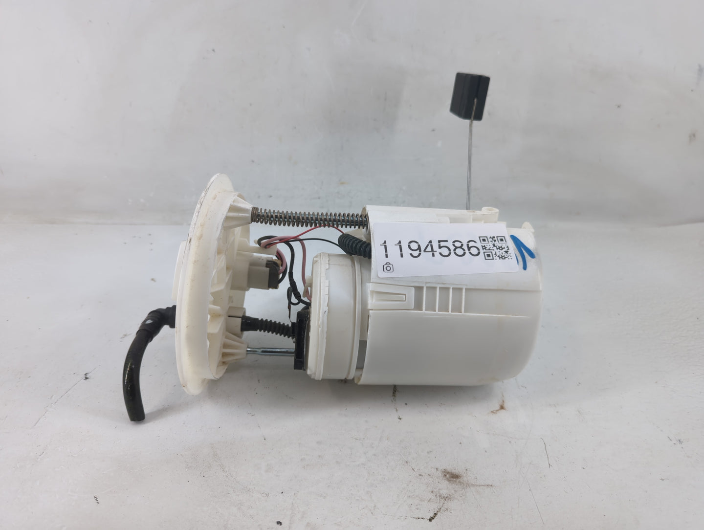 2013-2020 Ford Fusion Electrical Gas Fuel Pump Assembly - Oemusedautoparts1.com
