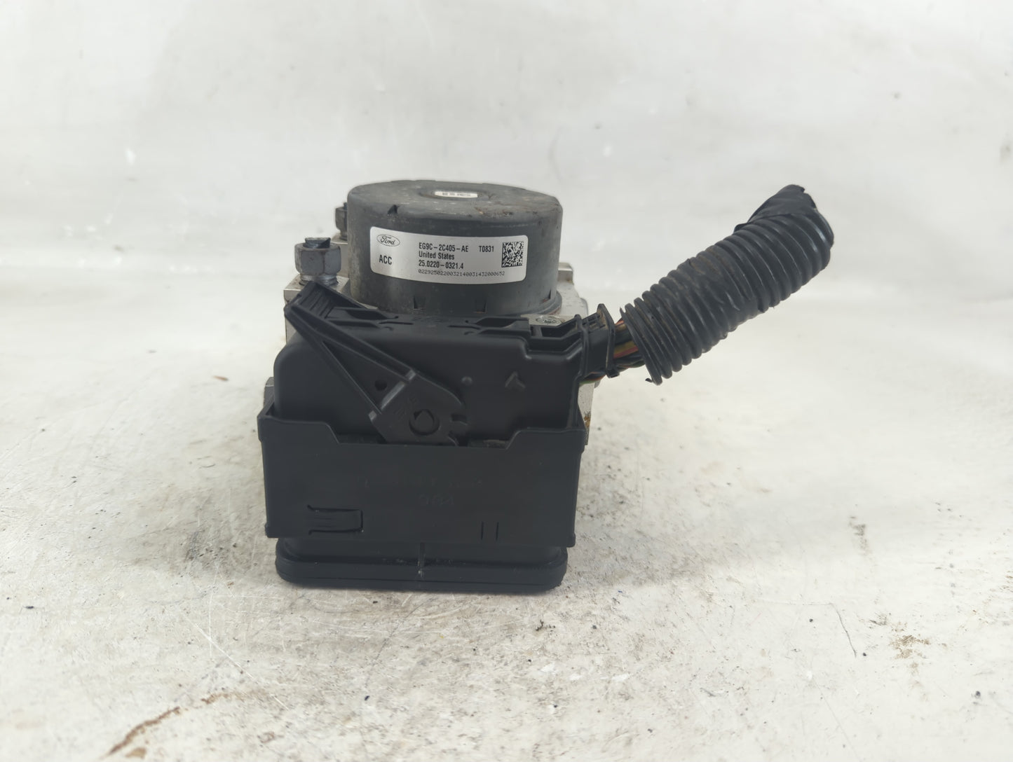 2014-2016 Ford Fusion ABS Pump Control Module Replacement P/N:EG9C-2C405-AE Fits Fits 2014 2015 2016 OEM Used Auto Parts - O