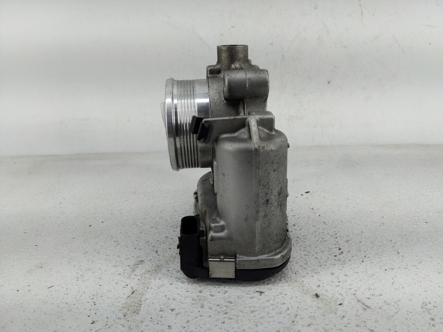 2014-2020 Ford Fusion Throttle Body P/N:DS7E-9F991-BB Fits Fits 2014 2015 2016 2017 2018 2019 2020 2021 2022 OEM Used Auto P