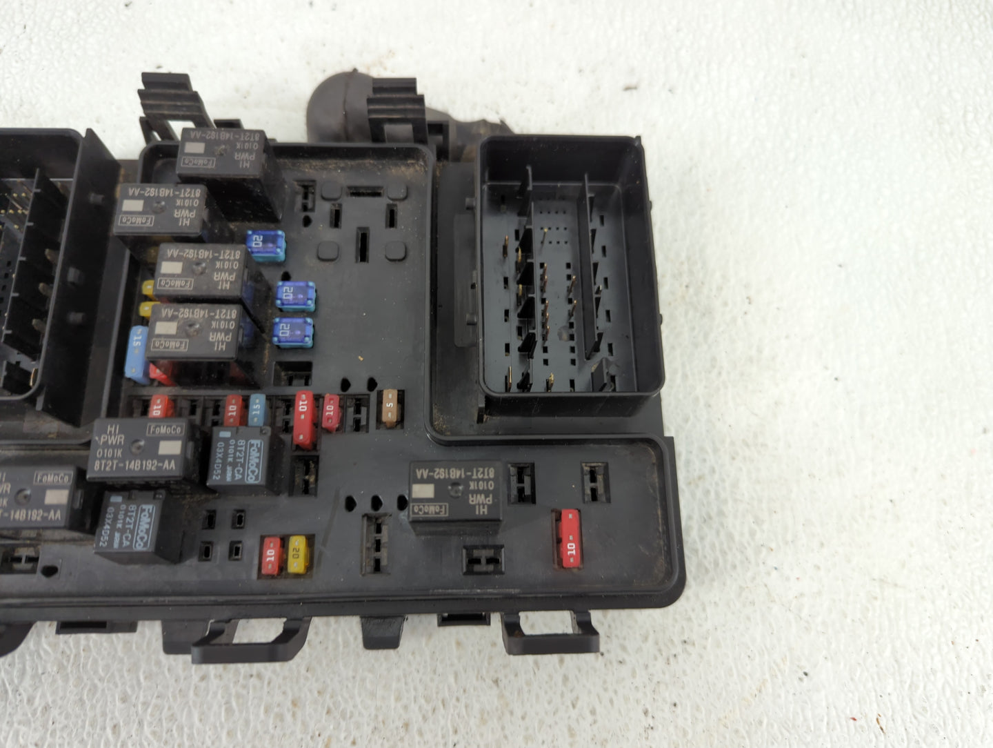 2015-2016 Ford Fusion Fusebox Fuse Box Panel Relay Module P/N:DG9T14A075AA Fits Fits 2015 2016 OEM Used Auto Parts - Oemused