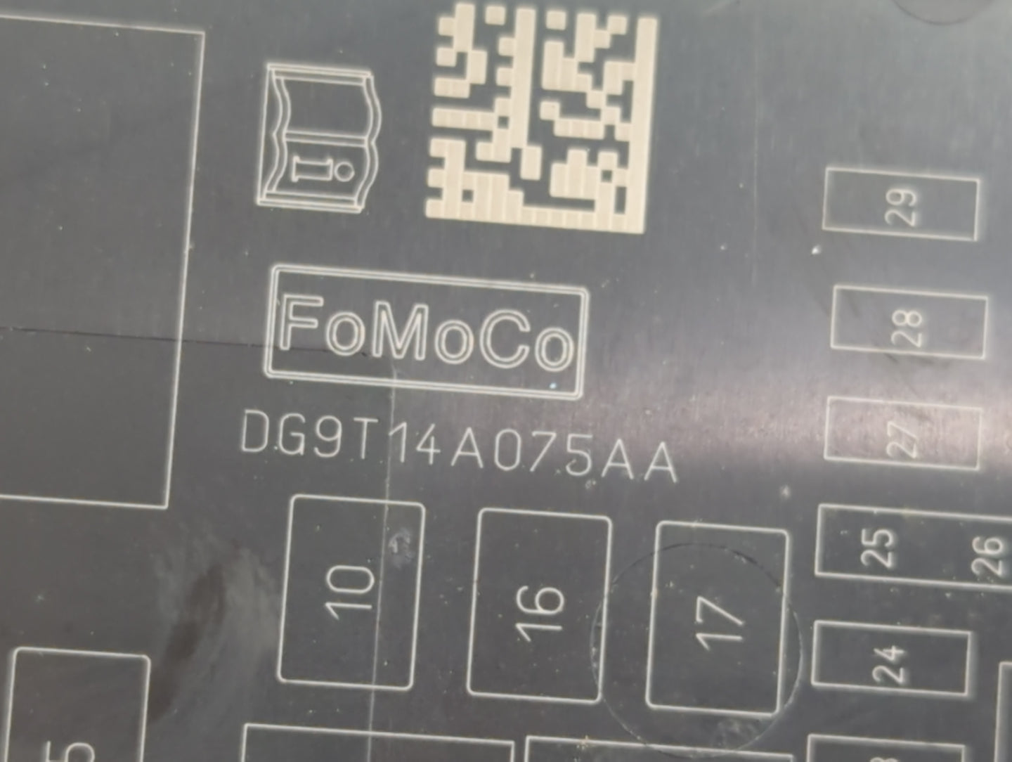 2015-2016 Ford Fusion Fusebox Fuse Box Panel Relay Module P/N:DG9T14A075AA Fits Fits 2015 2016 OEM Used Auto Parts - Oemused