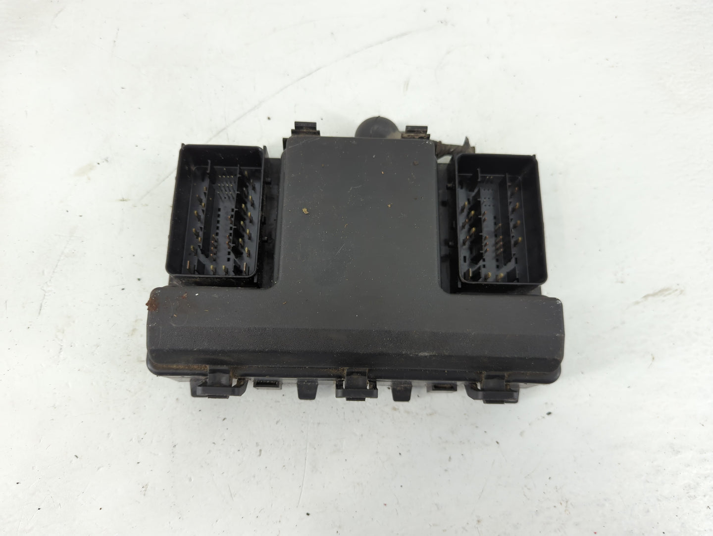 2015-2016 Ford Fusion Fusebox Fuse Box Panel Relay Module P/N:DG9T-14A075-AA Fits Fits 2015 2016 OEM Used Auto Parts - Oemus