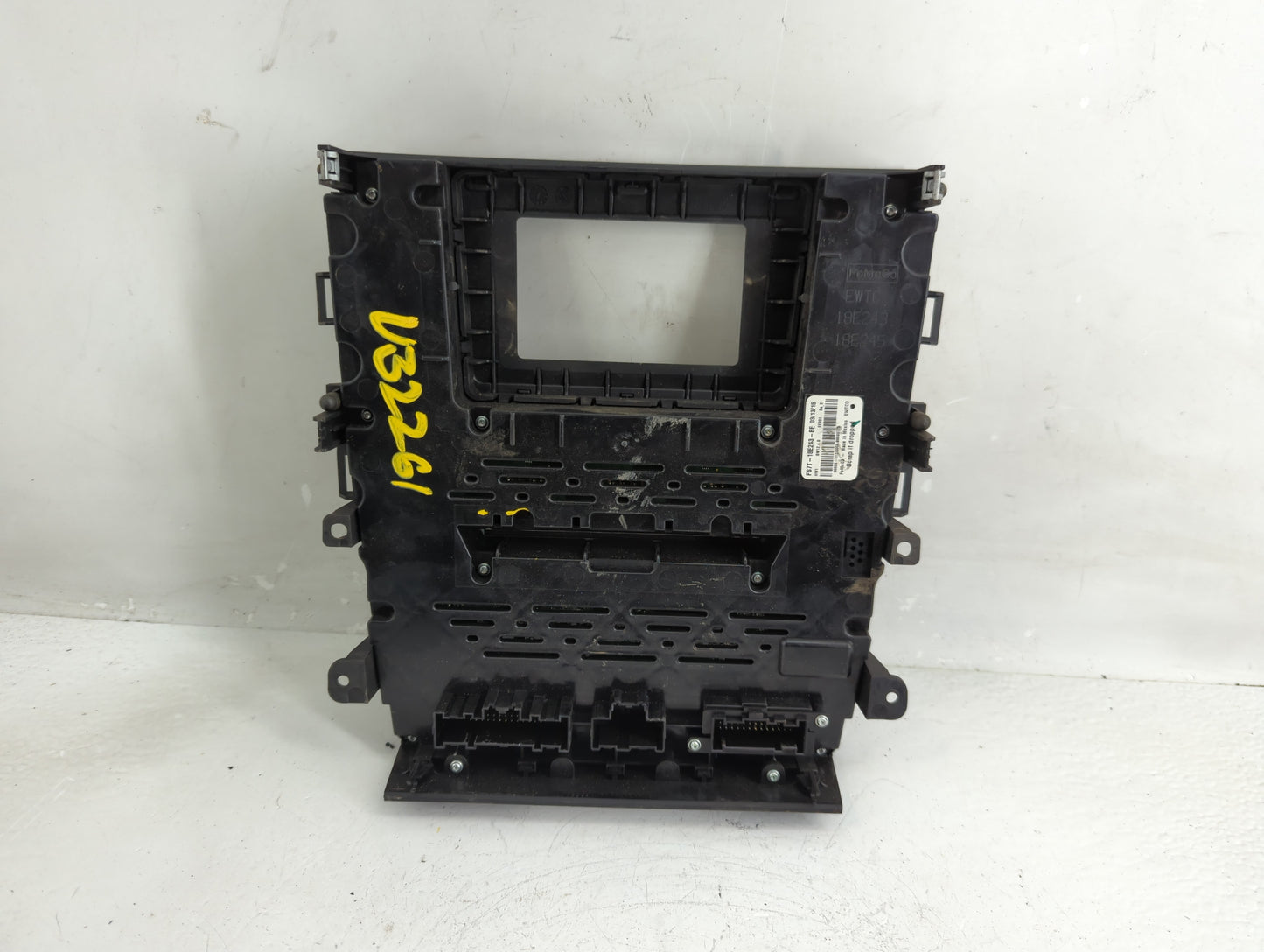 2015-2015 Ford Fusion Radio Control Panel - Oemusedautoparts1.com