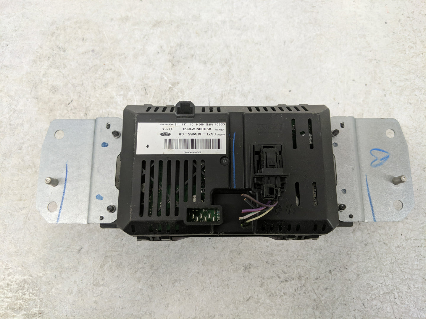 2015 Ford Fusion Radio AM FM Cd Player Receiver Replacement P/N:ES7T-18B955-CB Fits OEM Used Auto Parts - Oemusedautoparts1.