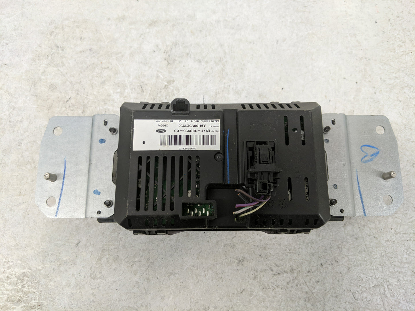2015 Ford Fusion Radio AM FM Cd Player Receiver Replacement P/N:ES7T-18B955-CB Fits OEM Used Auto Parts - Oemusedautoparts1.