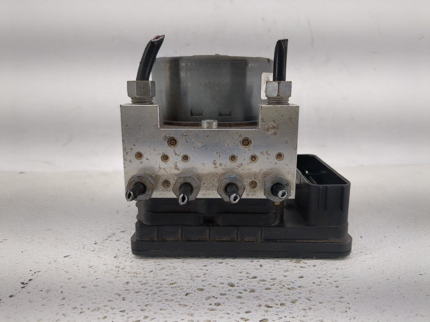 2014-2016 Ford Fusion ABS Pump Control Module Replacement P/N:EG9C-2C405-AG Fits Fits 2014 2015 2016 OEM Used Auto Parts - O