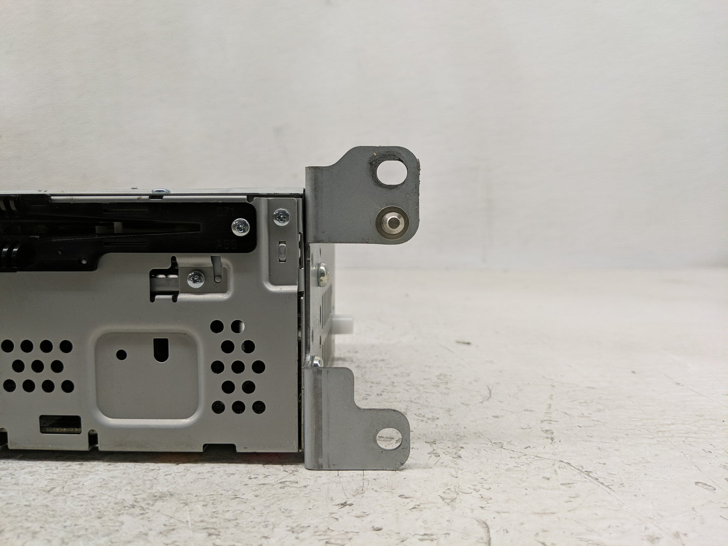 2013-2015 Ford Fusion Radio AM FM Cd Player Receiver Replacement P/N:DS7T-19C107-BG Fits Fits 2013 2014 2015 OEM Used Auto P