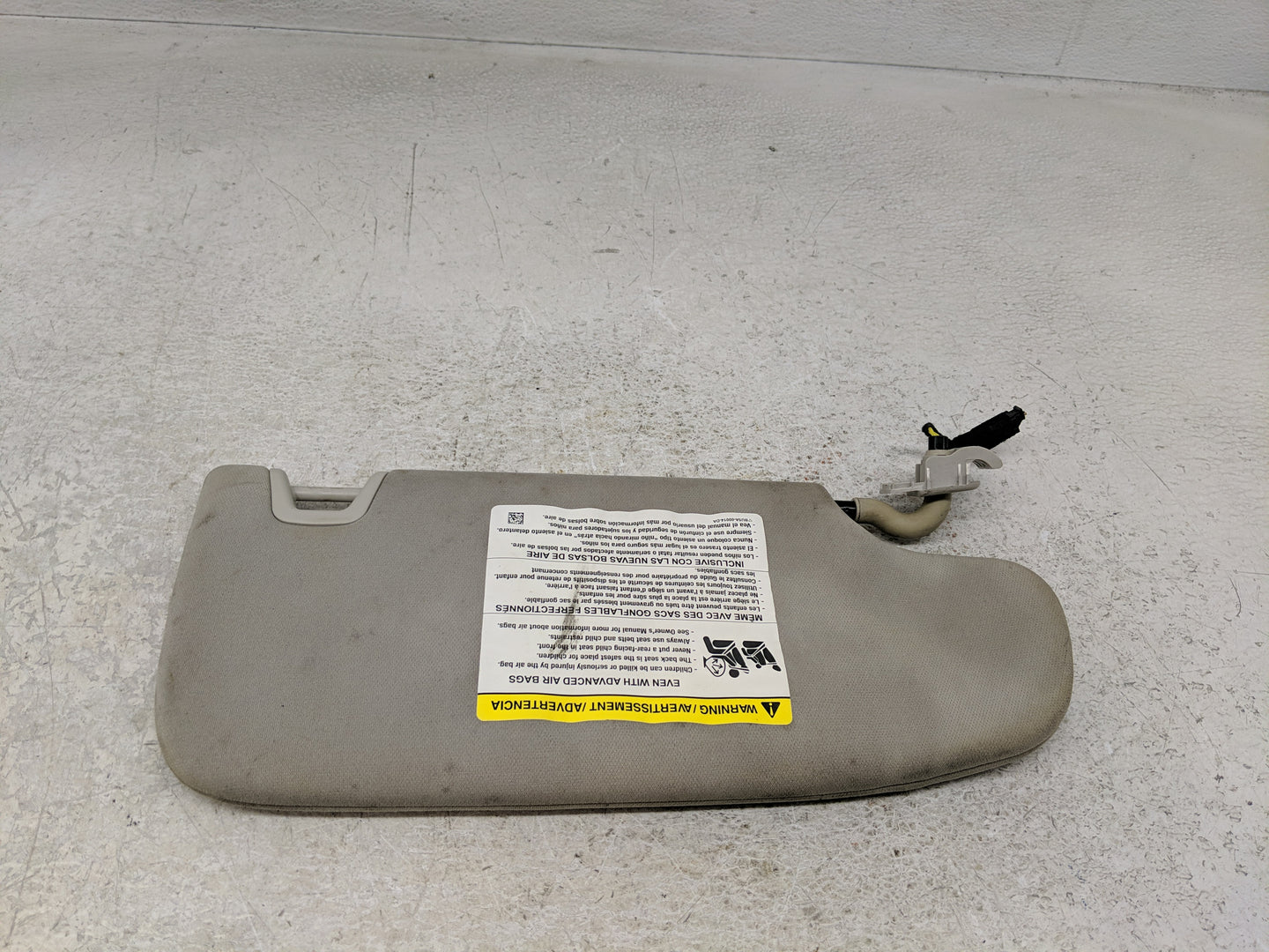 2015-2016 Ford Fusion Sun Visor Shade Replacement Driver Left Mirror Fits Fits 2015 2016 OEM Used Auto Parts - Oemusedautopa