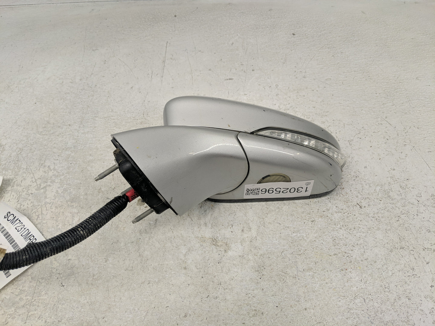 2015-2017 Ford Fusion Driver Side View Mirror - Left Door Mirror OEM Used - Oemusedautoparts1.com