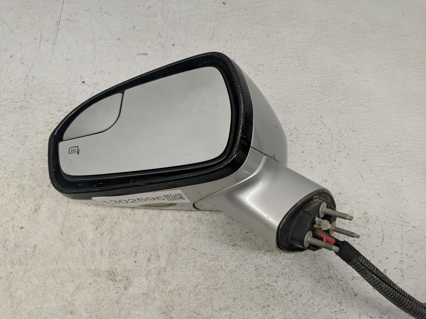 2015-2017 Ford Fusion Driver Side View Mirror - Left Door Mirror OEM Used - Oemusedautoparts1.com