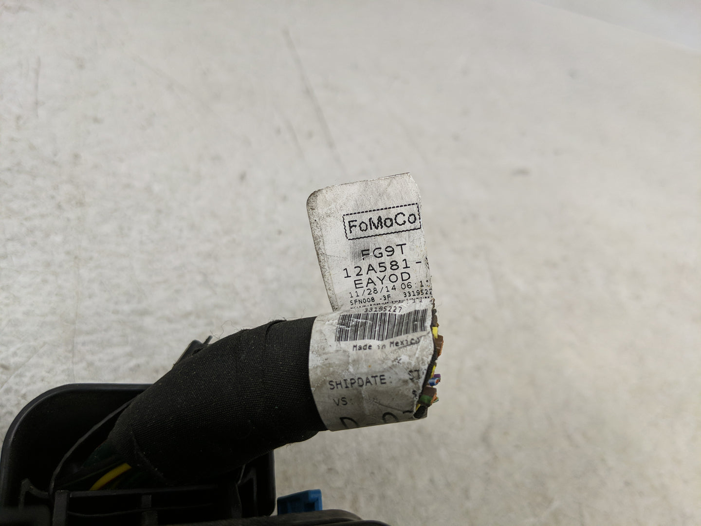 2015-2016 Ford Fusion Fusebox Fuse Box Panel Relay Module P/N:FG9T14A067BA Fits Fits 2015 2016 OEM Used Auto Parts - Oemused