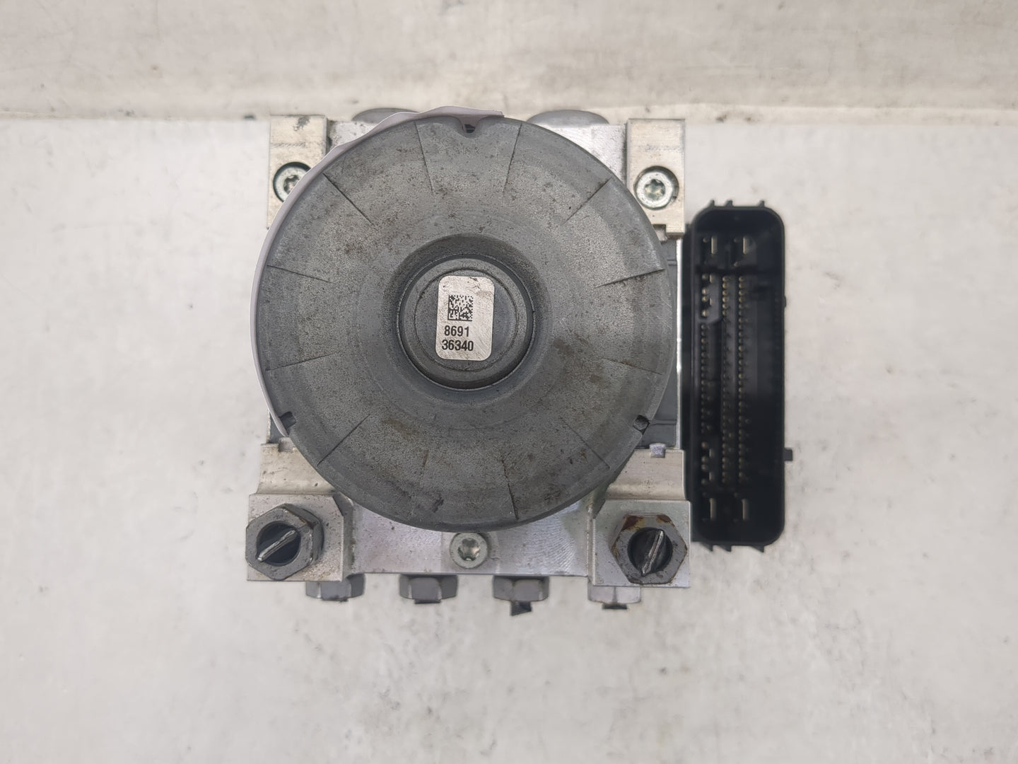 2014-2016 Ford Fusion ABS Pump Control Module Replacement P/N:EG9C-2C405-AF EG9C-2C219-AC Fits Fits 2014 2015 2016 OEM Used 