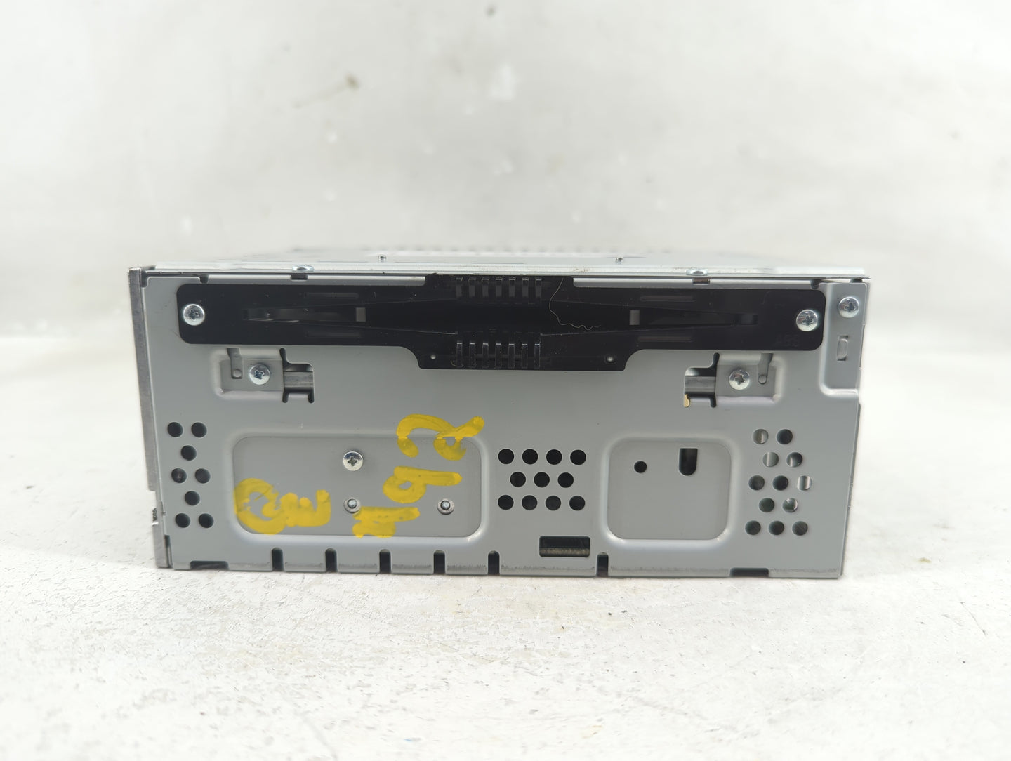 2015-2016 Ford Fusion Radio AM FM Cd Player Receiver Replacement P/N:CQ-FJ22E0UMD Fits Fits 2015 2016 OEM Used Auto Parts - 