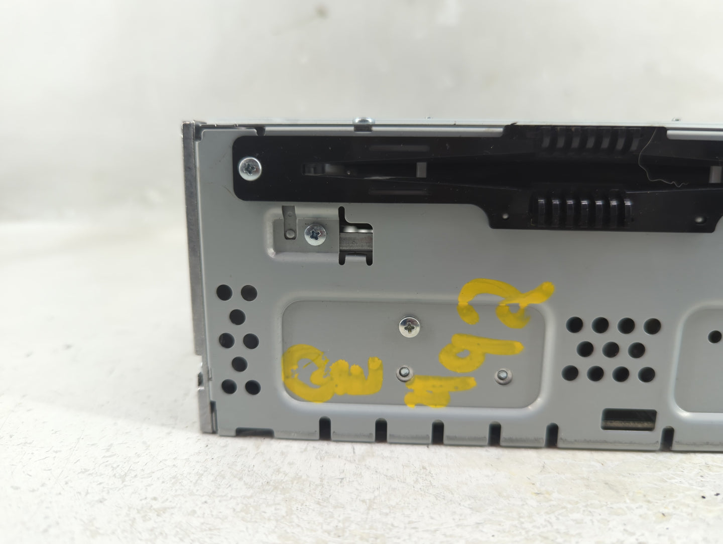 2015-2016 Ford Fusion Radio AM FM Cd Player Receiver Replacement P/N:CQ-FJ22E0UMD Fits Fits 2015 2016 OEM Used Auto Parts - 