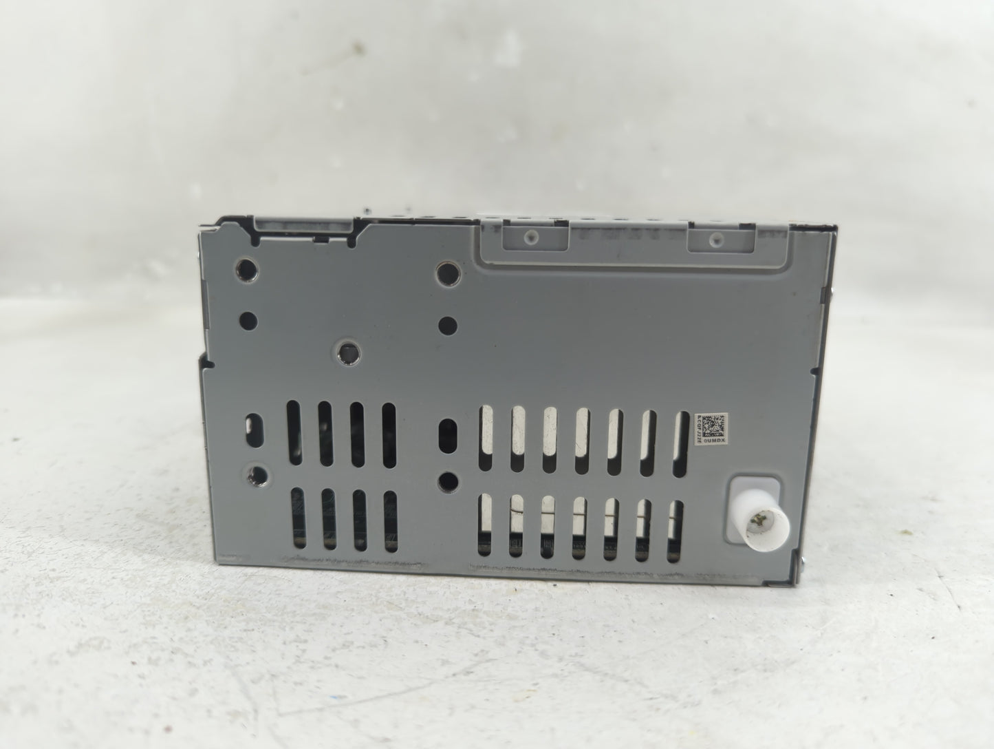 2015-2016 Ford Fusion Radio AM FM Cd Player Receiver Replacement P/N:CQ-FJ22E0UMD Fits Fits 2015 2016 OEM Used Auto Parts - 