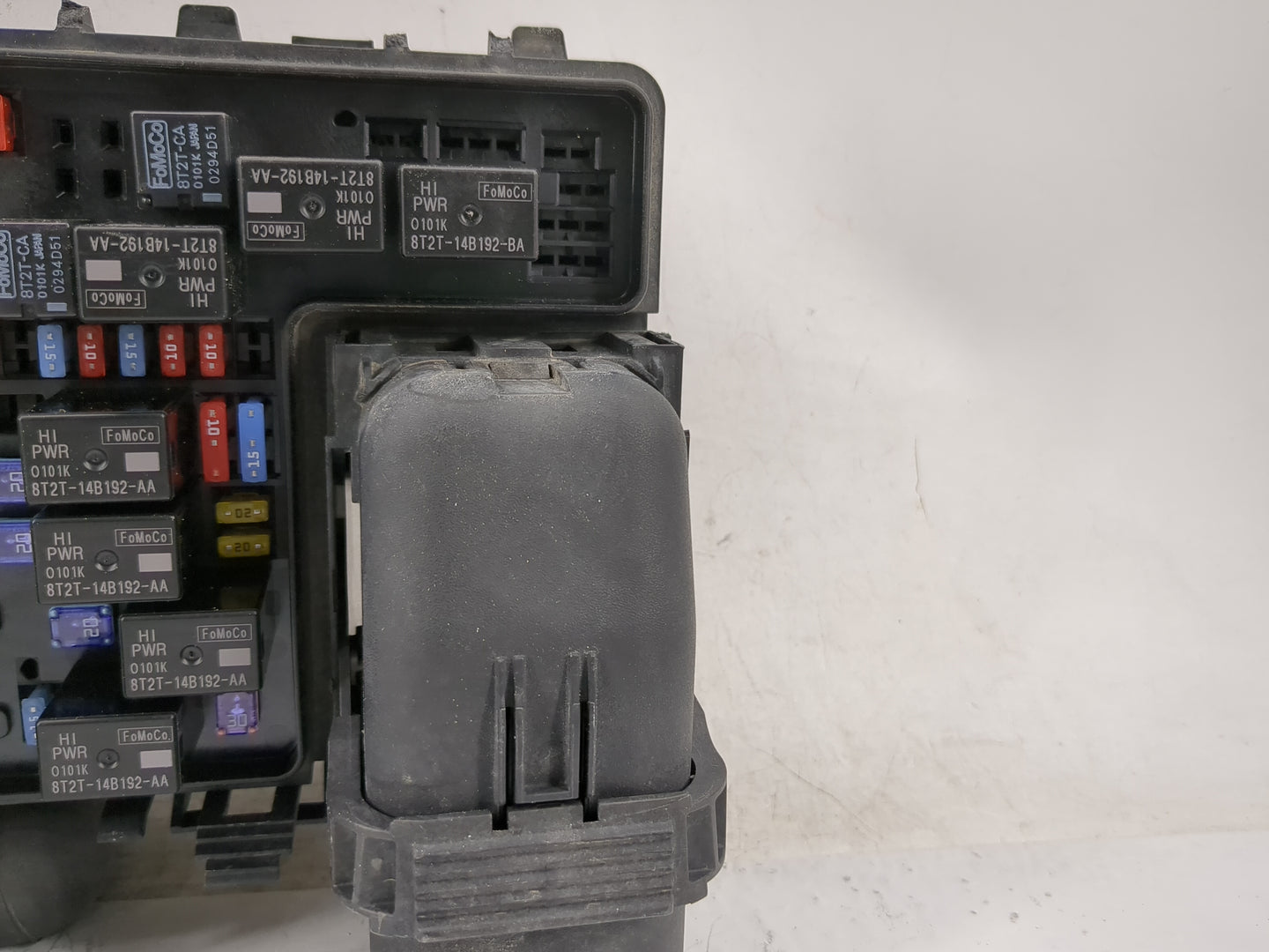 2015-2016 Ford Fusion Fusebox Fuse Box Panel Relay Module P/N:HG9Z14A068F Fits Fits 2015 2016 OEM Used Auto Parts - Oemuseda