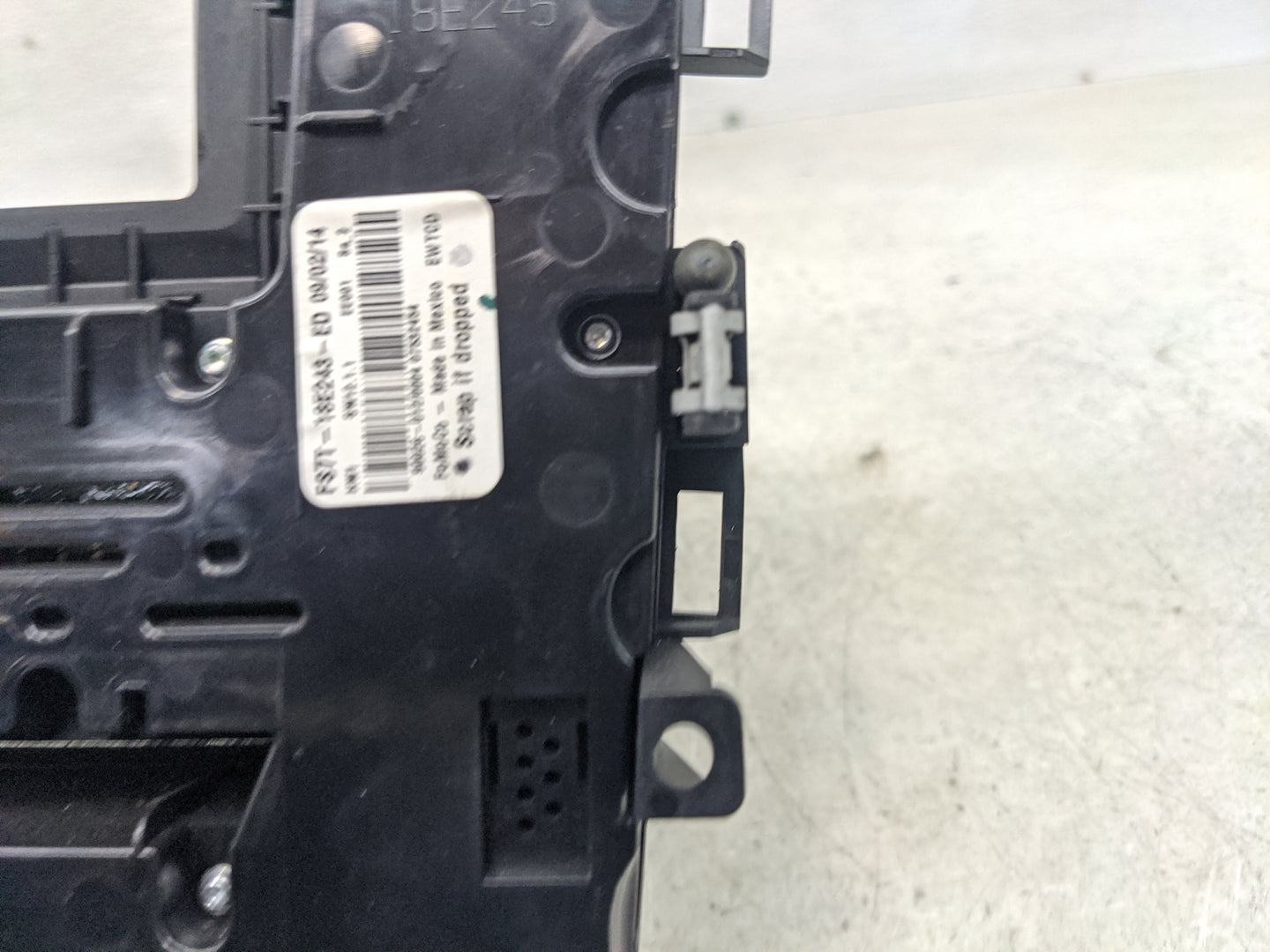 2015-2015 Ford Fusion Radio Control Panel - Oemusedautoparts1.com