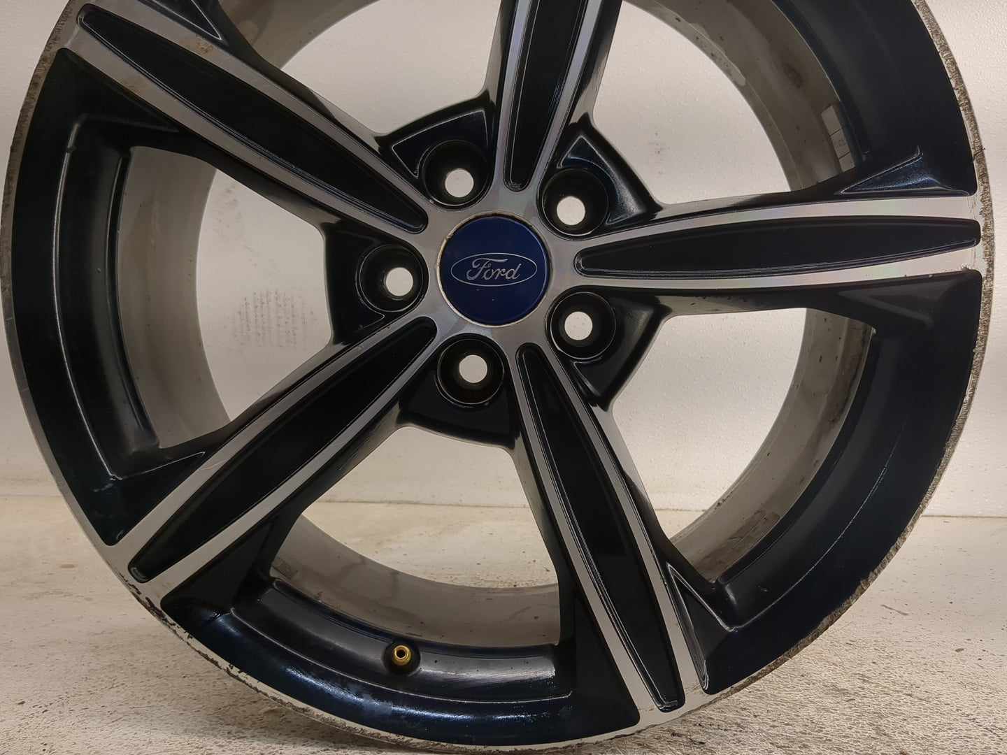 2015-2016 Ford Fusion Oem Wheel Rim 1361835 - Oemusedautoparts1.com