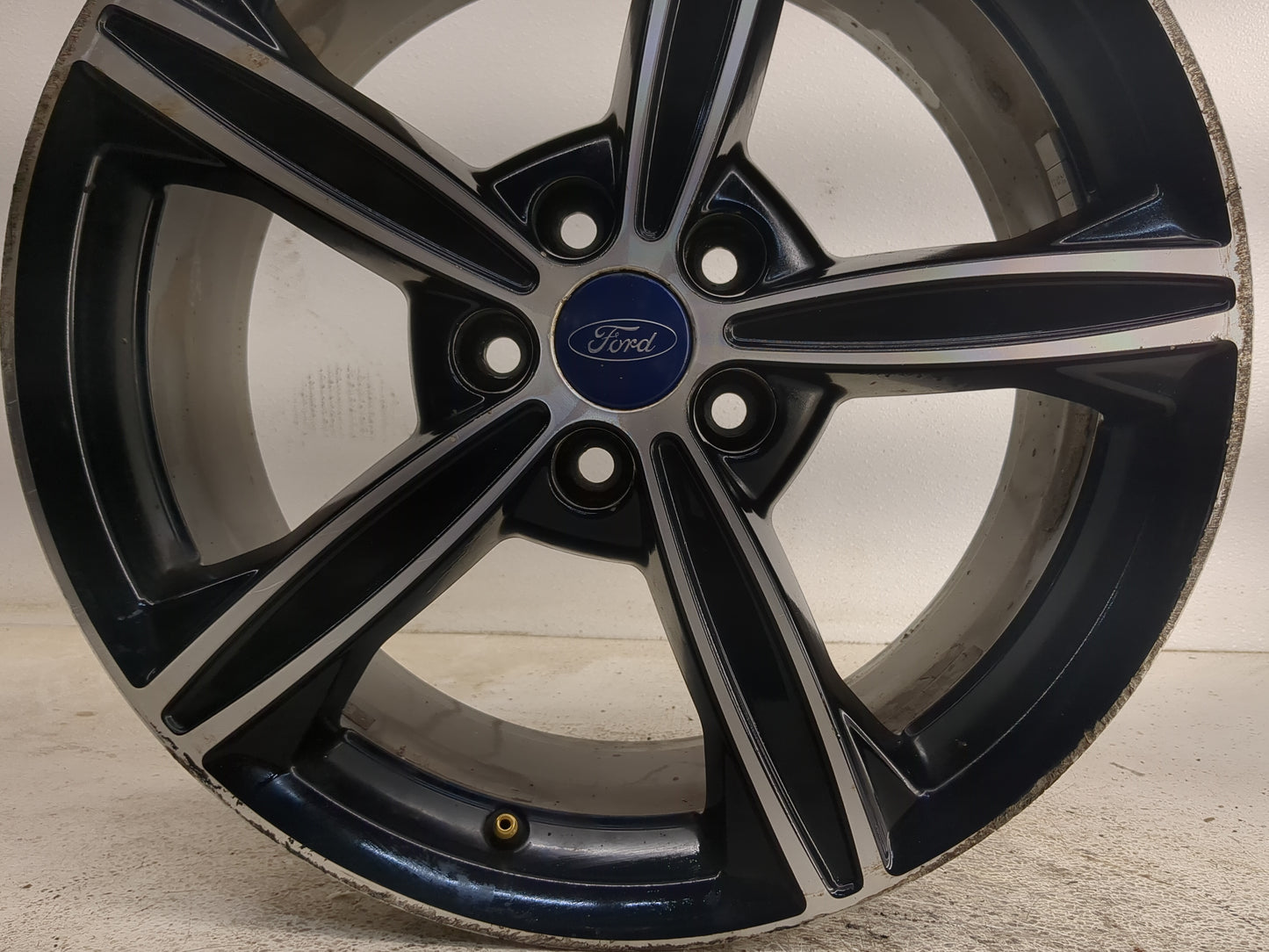 2015-2016 Ford Fusion Oem Wheel Rim 1361835 - Oemusedautoparts1.com
