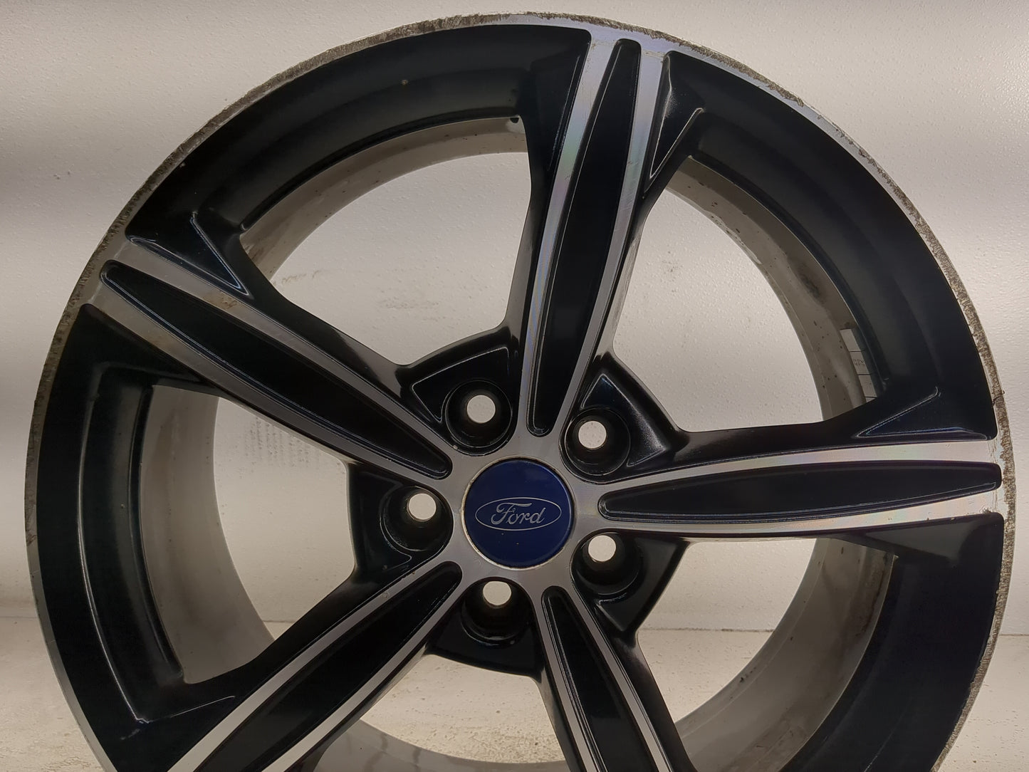 2015-2016 Ford Fusion Oem Wheel Rim 1361835 - Oemusedautoparts1.com