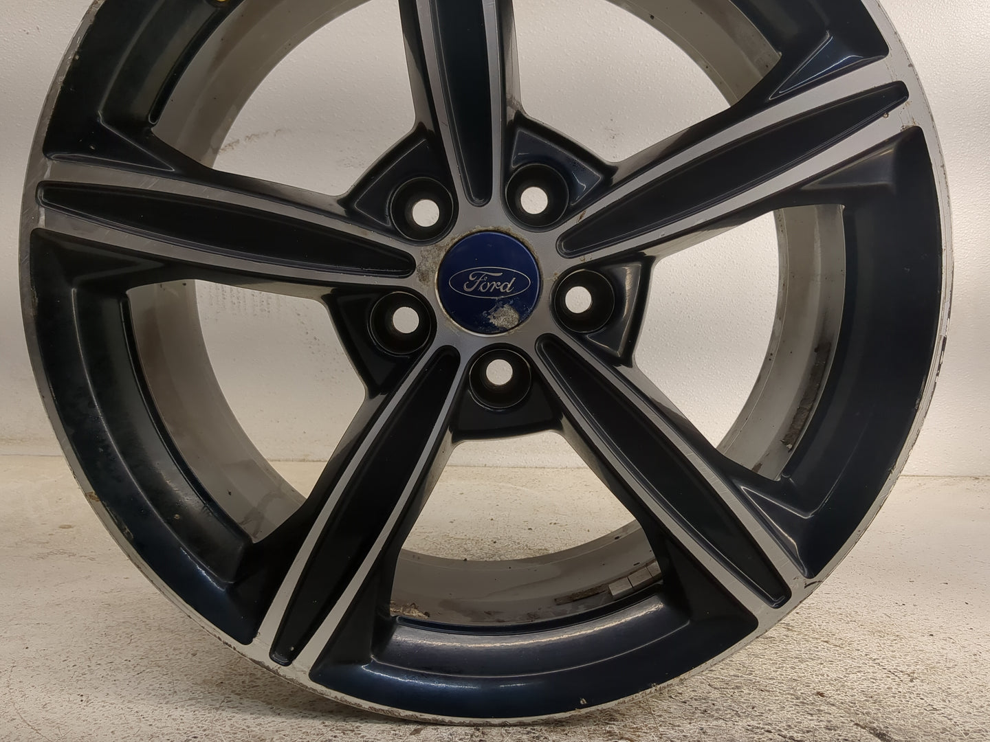 2015-2016 Ford Fusion Oem Wheel Rim 1361837 - Oemusedautoparts1.com