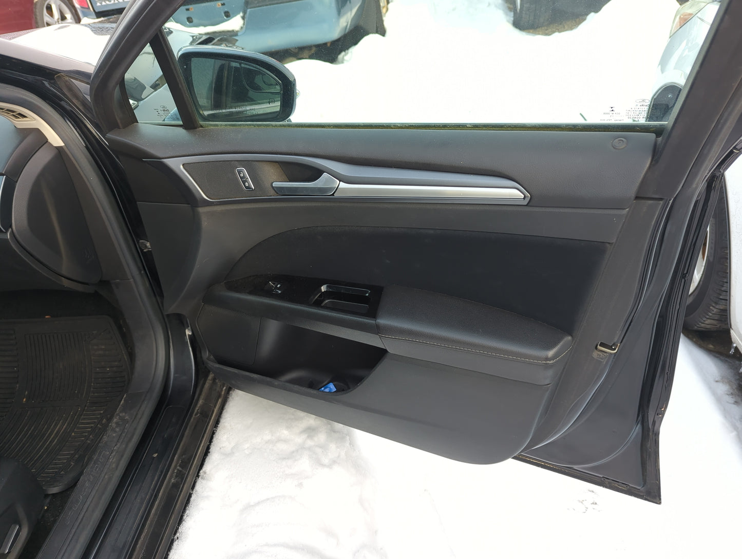 2015 Ford Fusion Front Right Passenger Interior Door Panel Trim 1363803 - Oemusedautoparts1.com