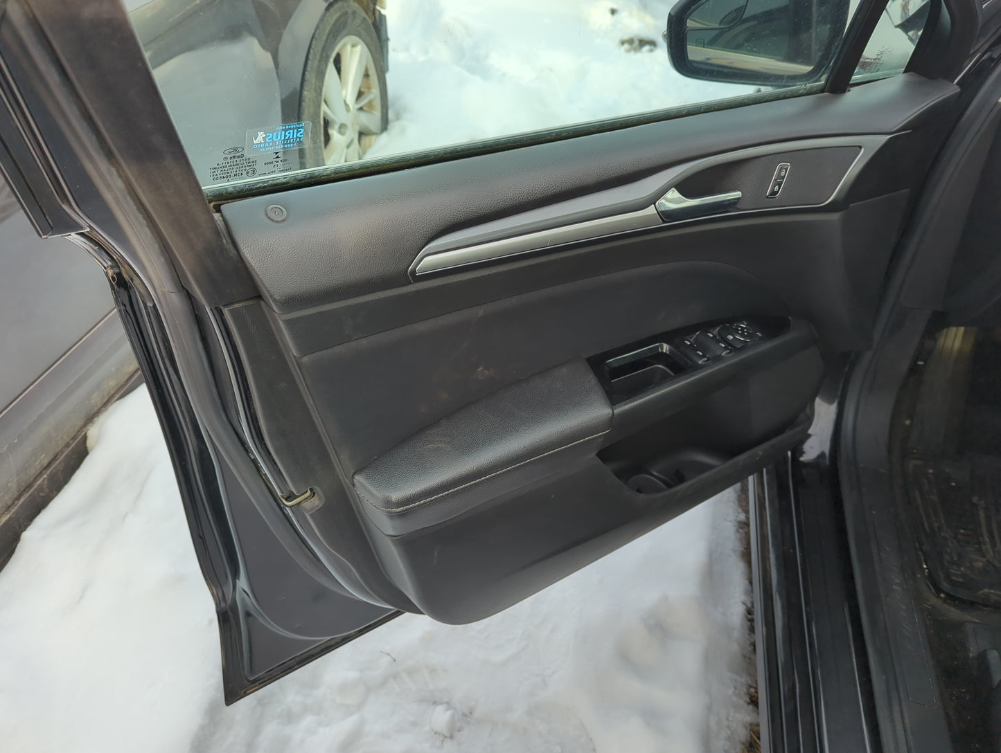 2015 Ford Fusion Front Left Driver Interior Door Panel Trim 1363820 - Oemusedautoparts1.com
