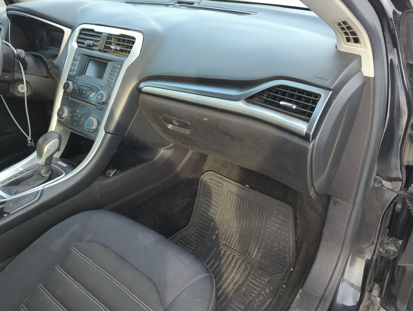 2015 Ford Fusion Passenger Glove Box Door Storage Compartment - Oemusedautoparts1.com