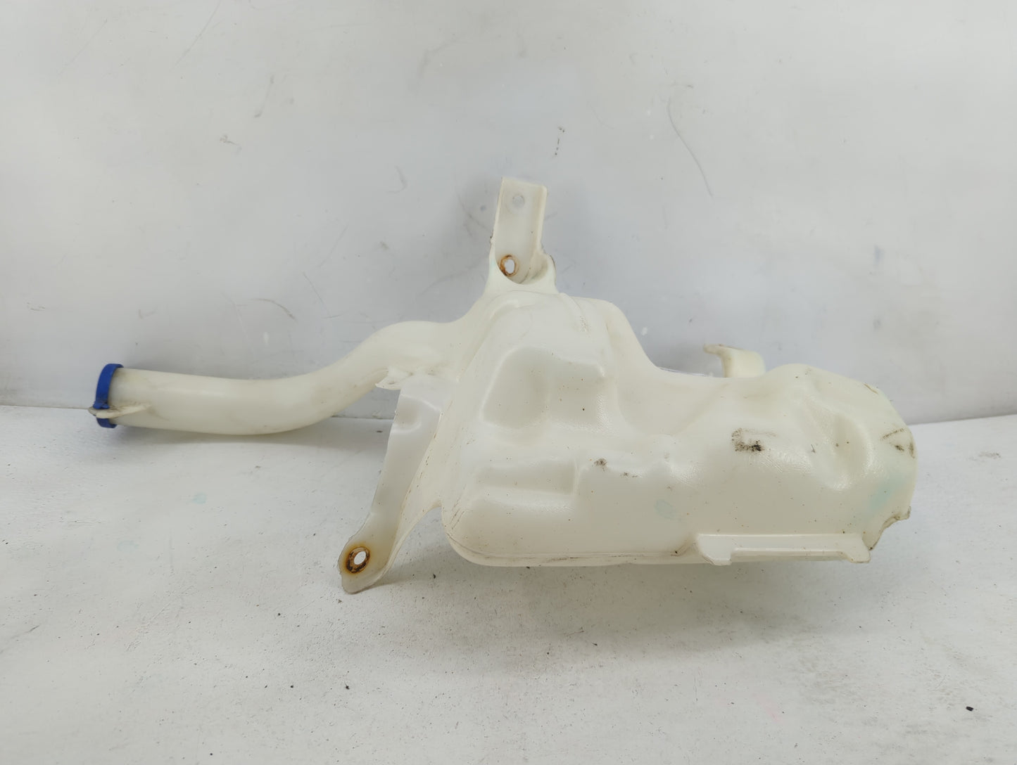 2015-2016 Ford Fusion Windshield Washer Fluid Reservoir Bottle 1370630 - Oemusedautoparts1.com