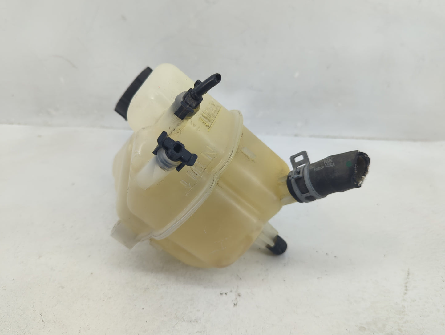 2015-2016 Ford Fusion Windshield Washer Fluid Reservoir Bottle Oem - Oemusedautoparts1.com