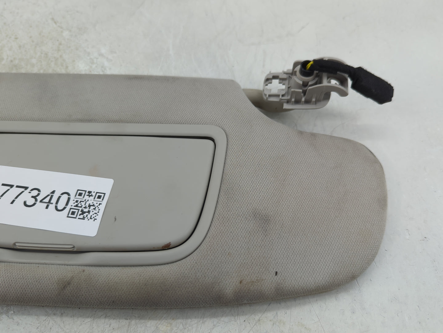 2015-2016 Ford Fusion Sun Visor Shade Replacement Passenger Right Mirror Fits Fits 2015 2016 OEM Used Auto Parts - Oemusedau