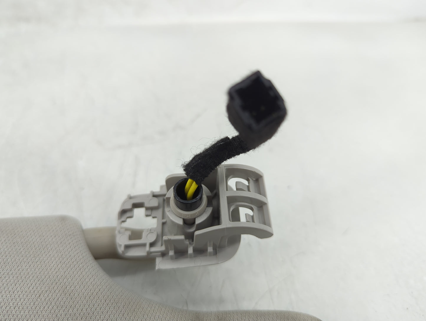 2015-2016 Ford Fusion Sun Visor Shade Replacement Passenger Right Mirror Fits Fits 2015 2016 OEM Used Auto Parts - Oemusedau