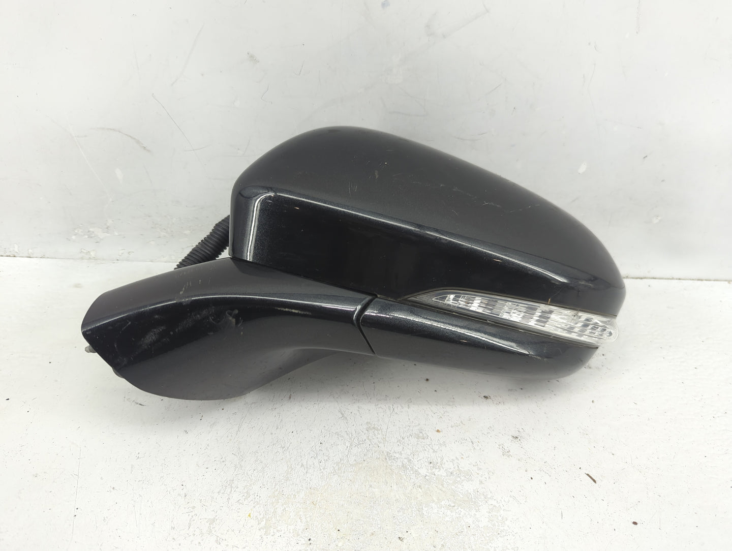2015-2017 Ford Fusion Driver Side View Mirror - Left Door Mirror OEM Used - Oemusedautoparts1.com