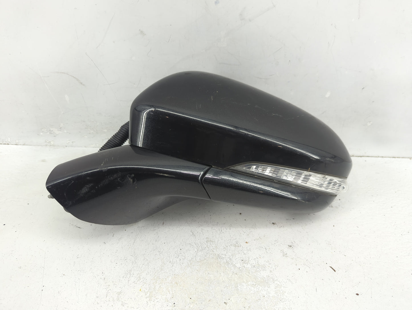 2015-2017 Ford Fusion Driver Side View Mirror - Left Door Mirror OEM Used - Oemusedautoparts1.com