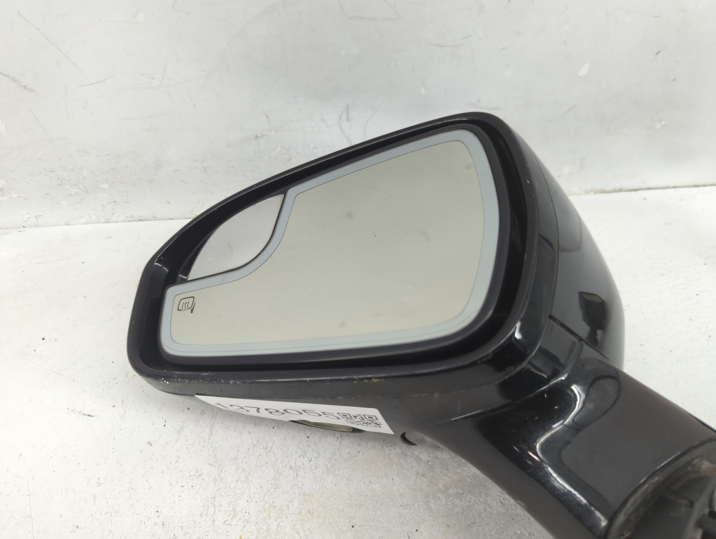 2015-2017 Ford Fusion Driver Side View Mirror - Left Door Mirror OEM Used - Oemusedautoparts1.com