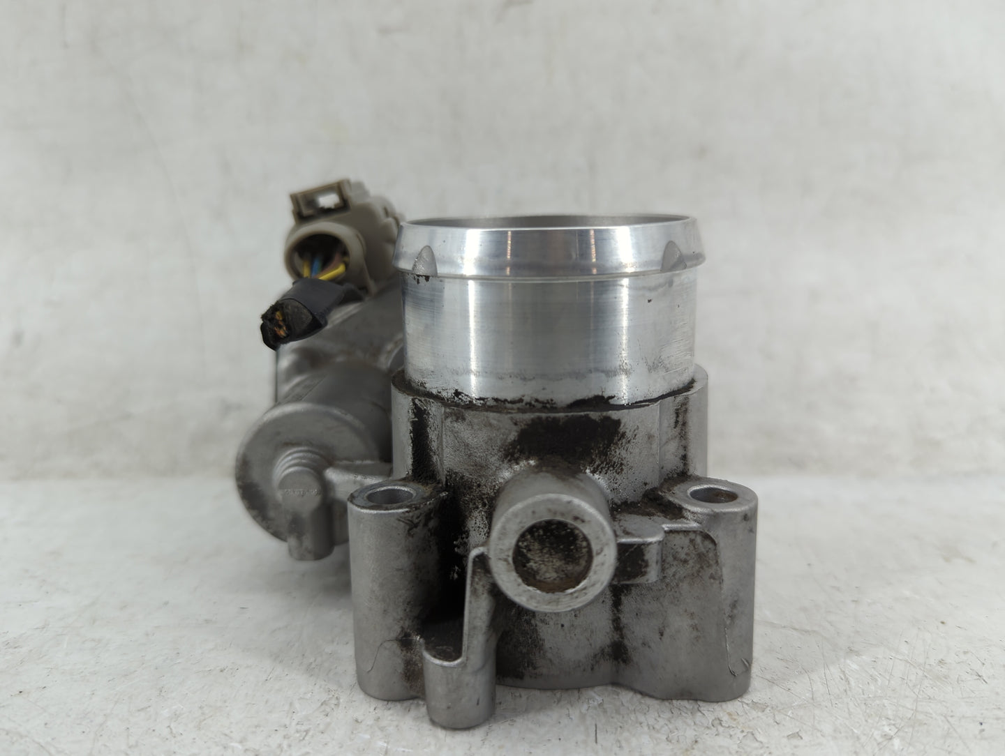 2014-2020 Ford Fusion Throttle Body Fits Fits 2014 2015 2016 2017 2018 2019 2020 OEM Used Auto Parts - Oemusedautoparts1.com