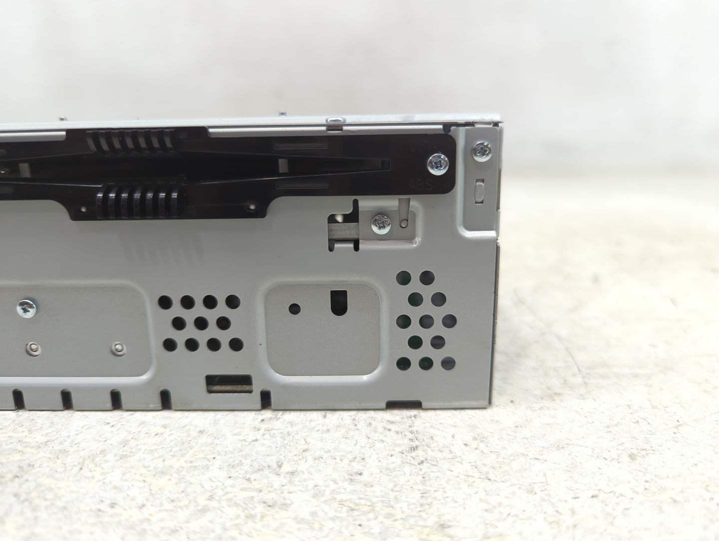 2013-2015 Ford Fusion Radio AM FM Cd Player Receiver Replacement P/N:CQ-JJ22E0UMD Fits Fits 2013 2014 2015 OEM Used Auto Par