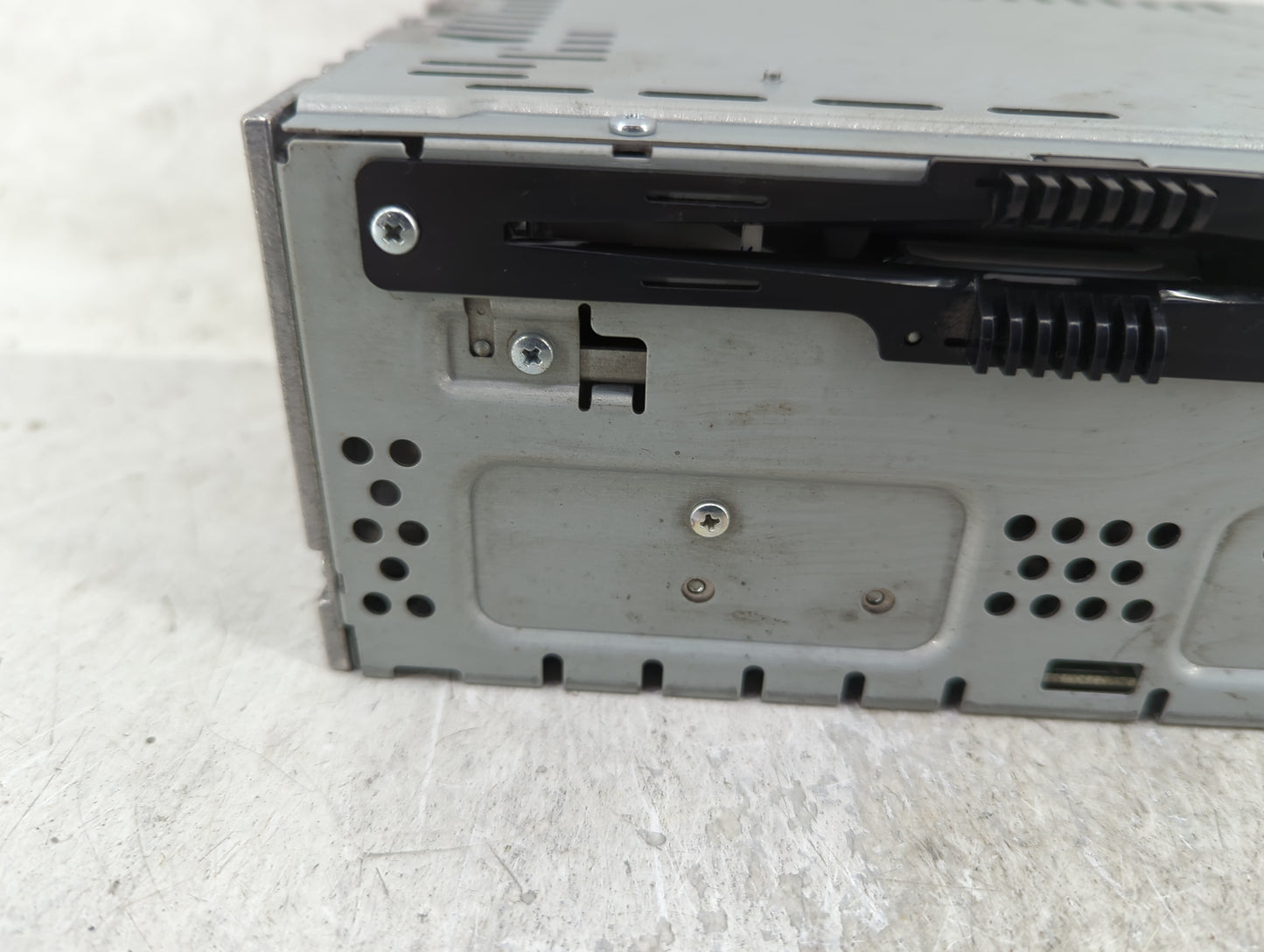 2014-2015 Ford Fusion Radio AM FM Cd Player Receiver Replacement P/N:DS7T-19C107-BM Fits Fits 2014 2015 OEM Used Auto Parts 