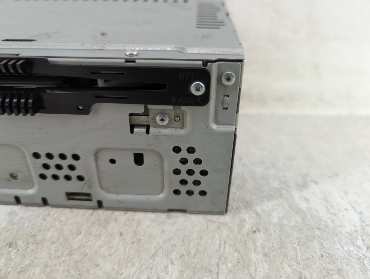 2014-2015 Ford Fusion Radio AM FM Cd Player Receiver Replacement P/N:DS7T-19C107-BM Fits Fits 2014 2015 OEM Used Auto Parts 