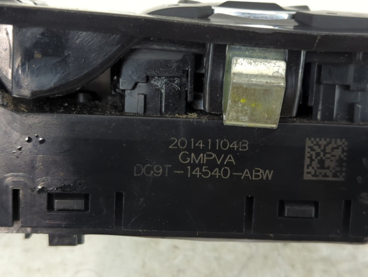2015 Ford Fusion Climate Control Module Temperature AC/Heater Replacement P/N:DG9T-14540-ABW Fits OEM Used Auto Parts - Oemu
