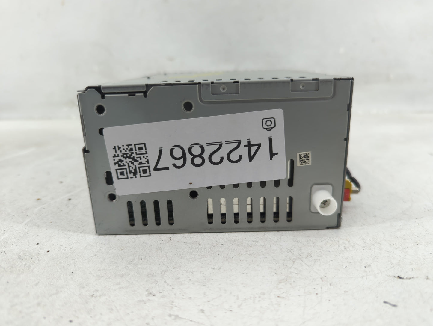 2014-2015 Ford Fusion Radio AM FM Cd Player Receiver Replacement P/N:DS7T-19C107-BM Fits Fits 2014 2015 OEM Used Auto Parts 